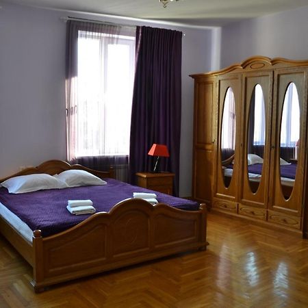 Art Hotel Chernivtsi Exterior photo