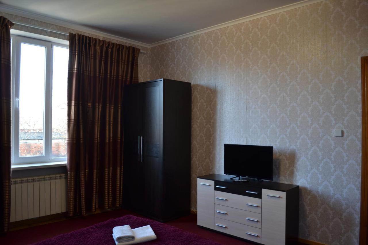Art Hotel Chernivtsi Exterior photo